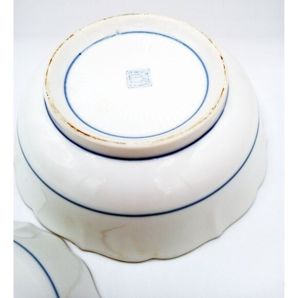 Vintage Japanese Blue White Porcelain Bowls Grapevine Scalloped Rim Set of 2 - Picture 13 of 16